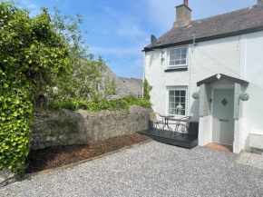 Castle Wall Cottage
